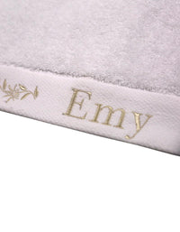 PERSONALIZED FIRST NAME BATH TOWEL / GOLD